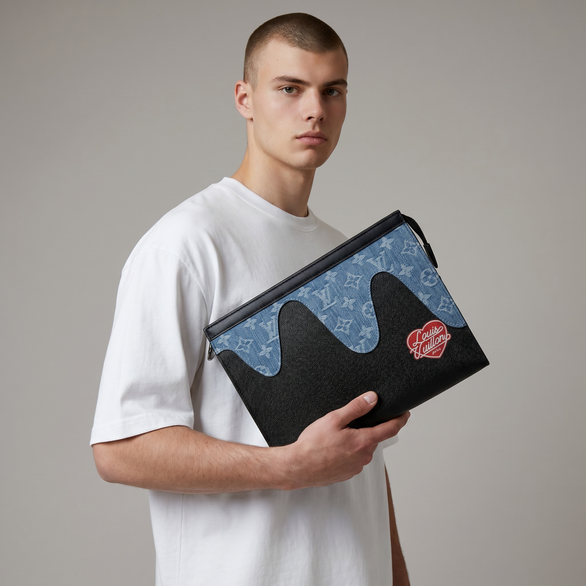 🖤 Louis Vuitton Denim Drip Clutch – Paris Edition 💙🔥