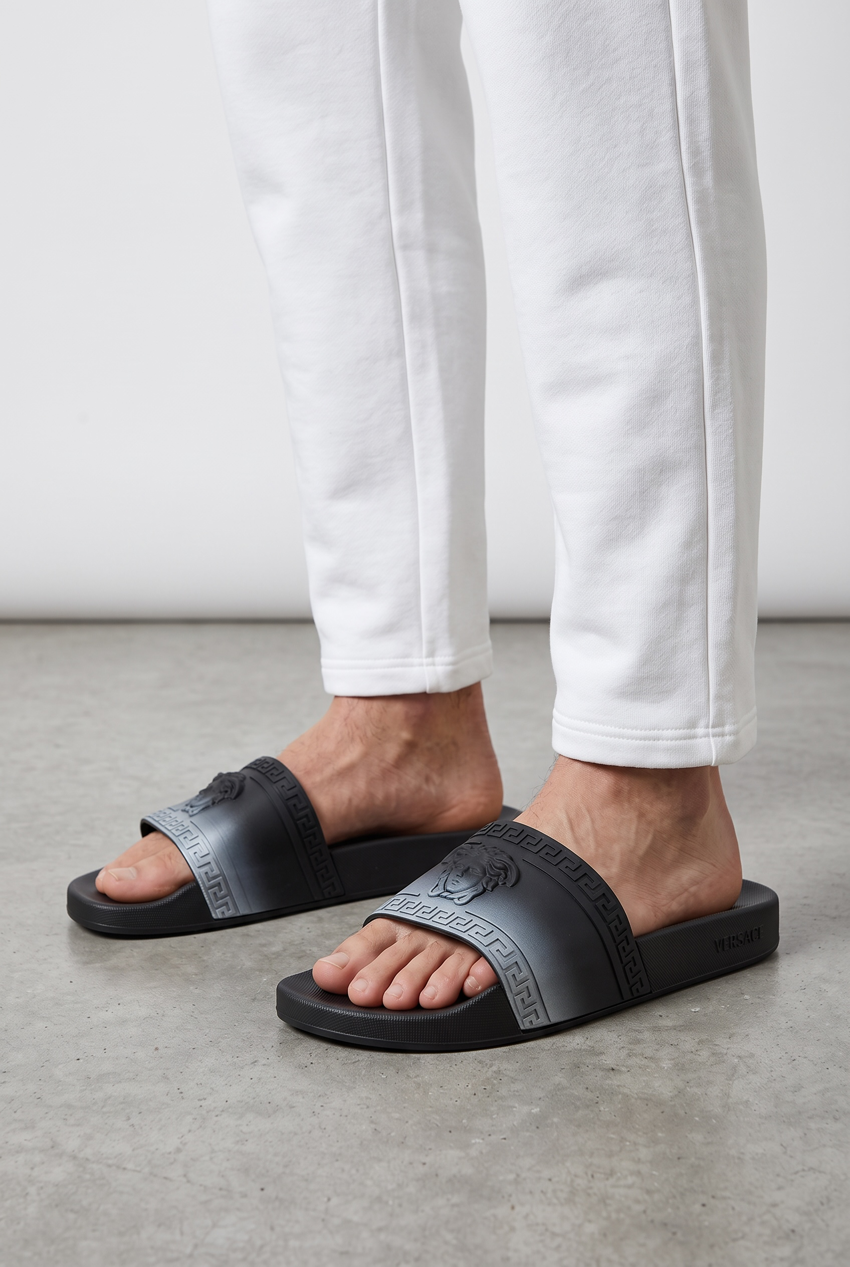 🖤✨ Versace Medusa Slides – Black Luxury Slides | Iconic Statement Style