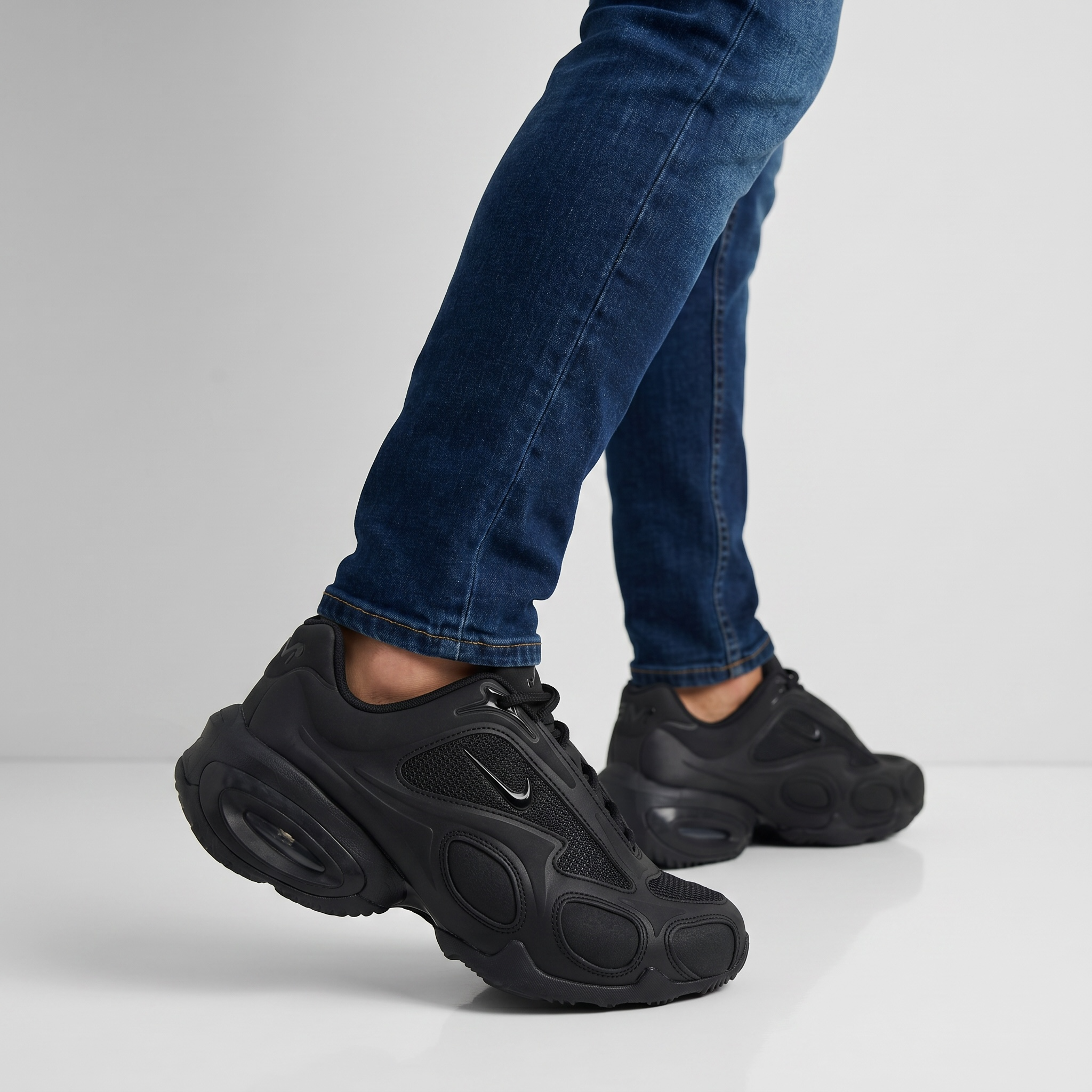 Nike Air Max Futuristic Triple Black Sneakers ๐ค๐