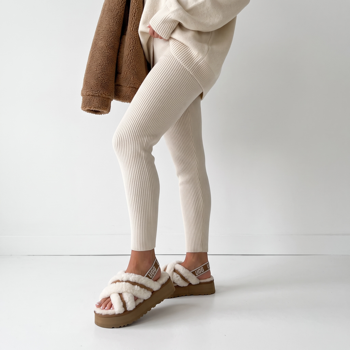 UGG Fluff Cross Platform Slippers – Cream Cloud Comfort 🤍✨