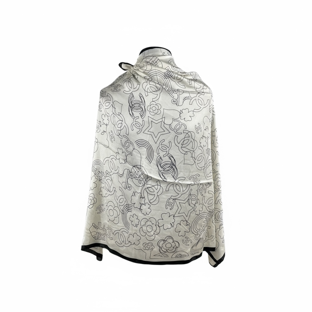 🖤 Chanel Monochrome Silk Scarf – Ivory & Black Elegance ✨