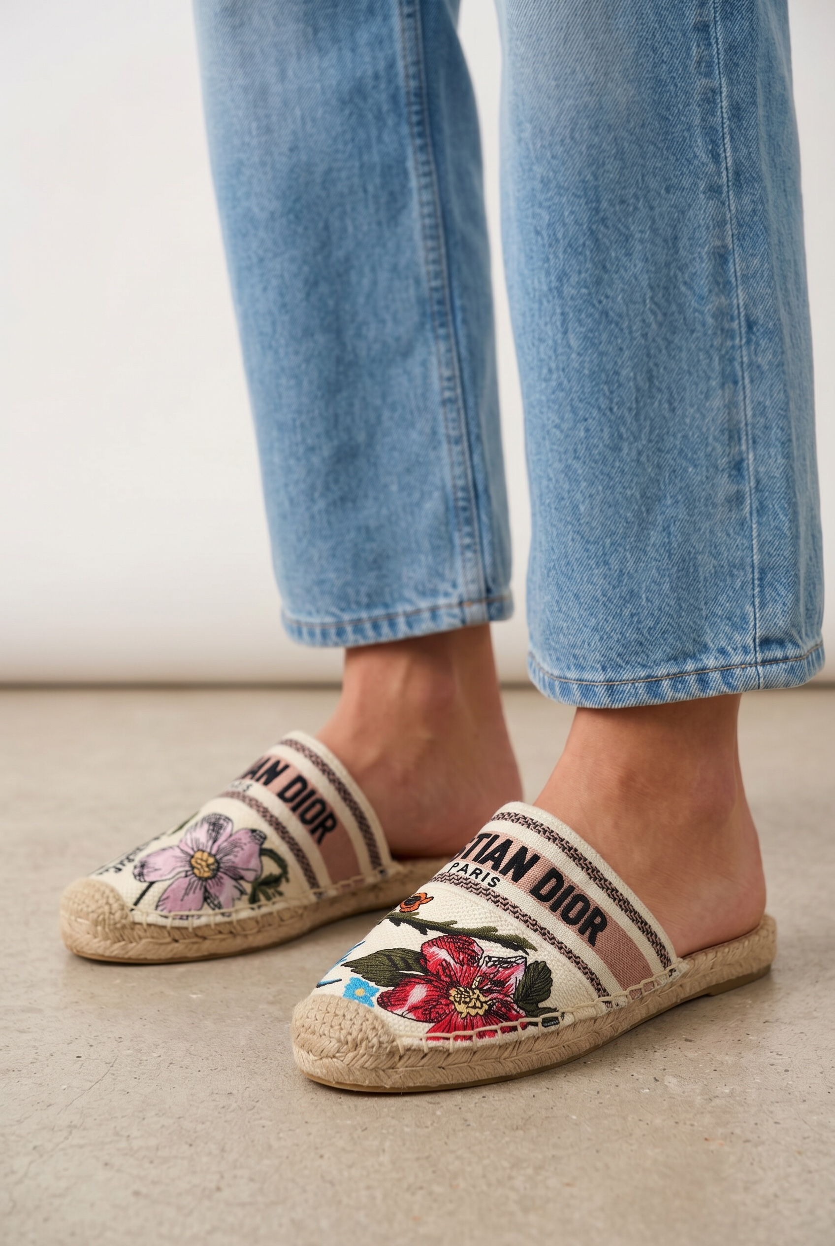 Christian Dior Floral Espadrille Slides – Embroidered Designer Summer Mules 🌸✨ | Dior Paris Luxury Sandals