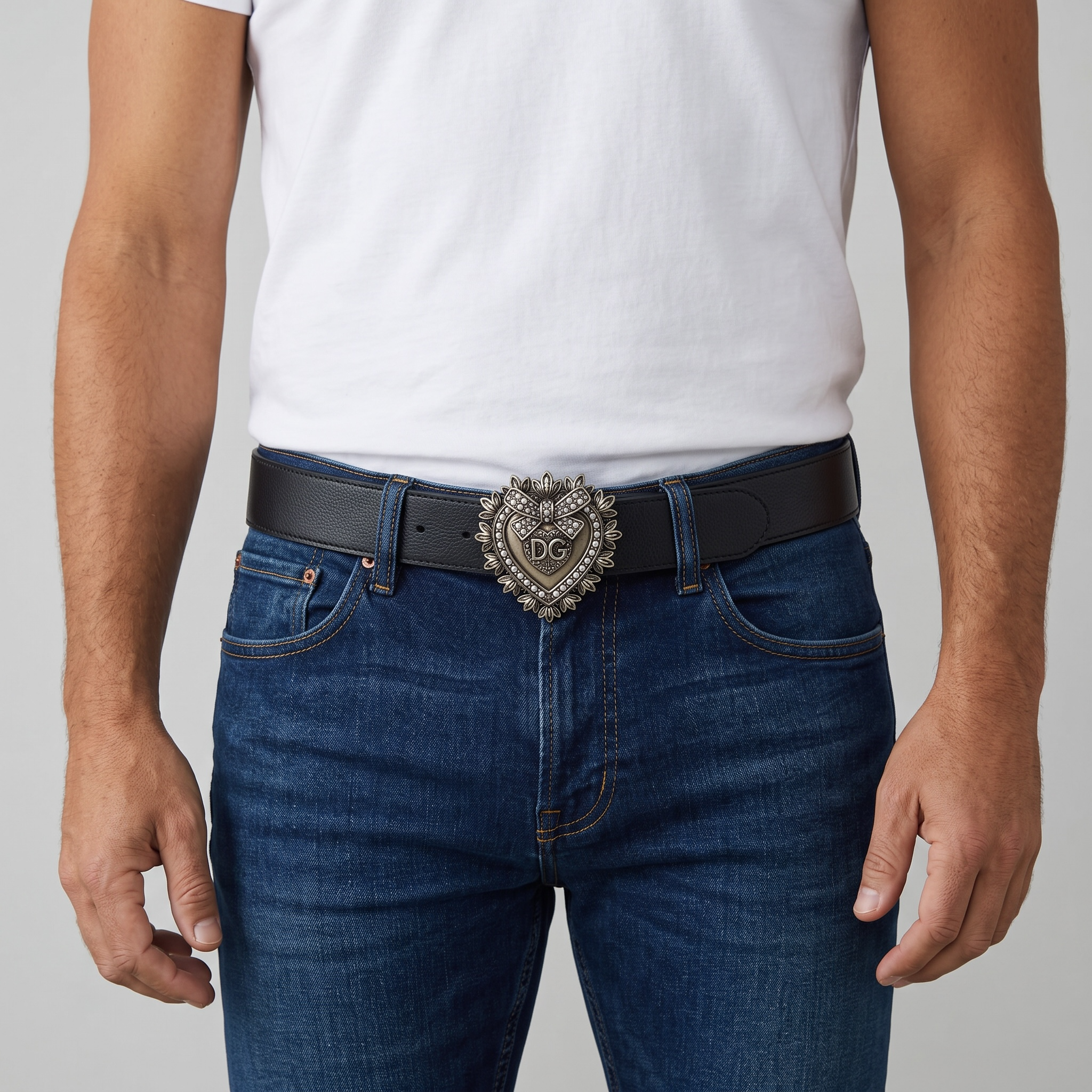 🖤✨ Dolce & Gabbana Heart Crystal Belt – Silver DG Buckle |