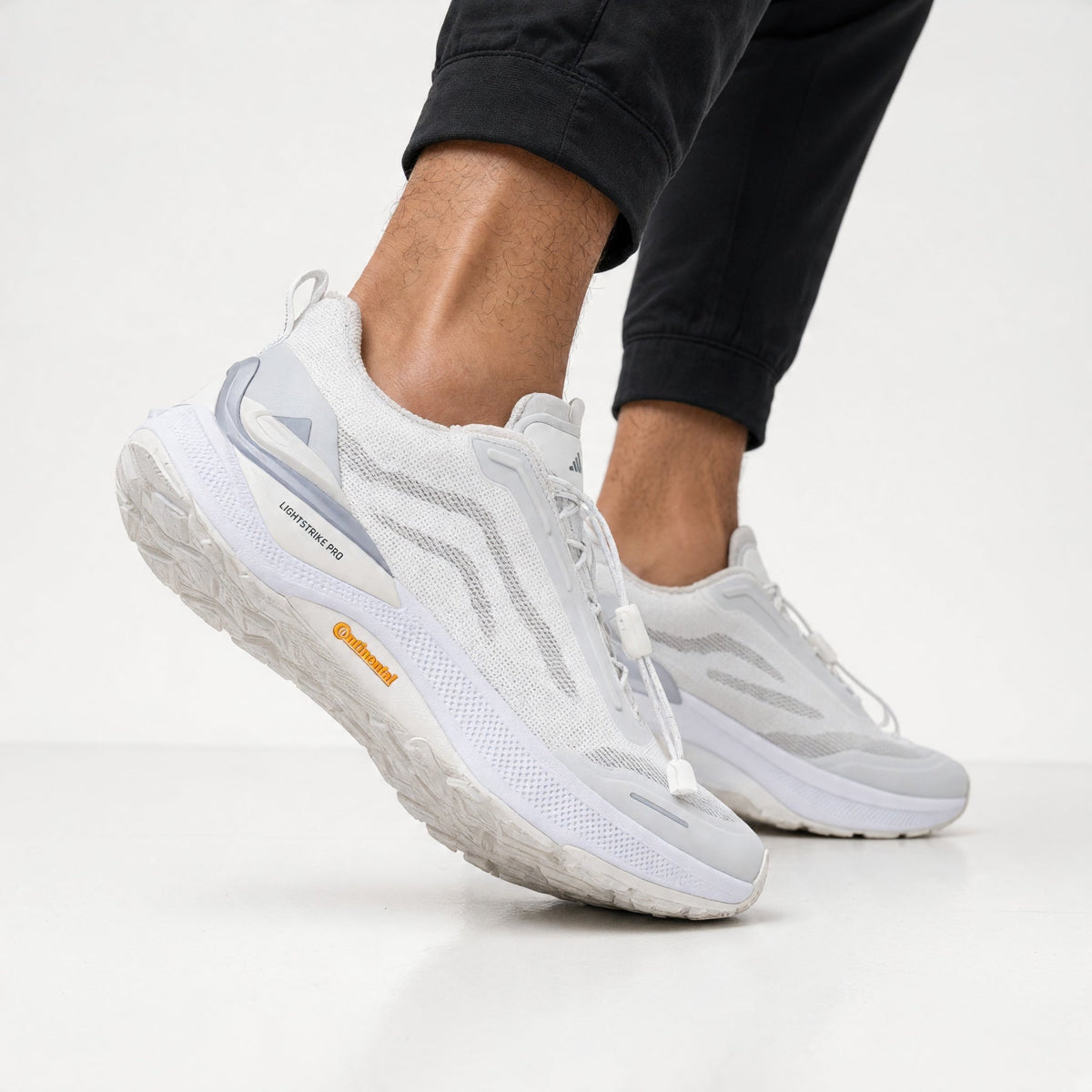 Adidas Running Trainer – White Lightstrike Pro - MASTERPIECE