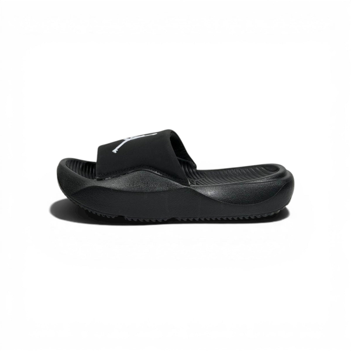 ⚫⚪ Air Jordan Slides – Black Classic Essential Edition - MASTERPIECE