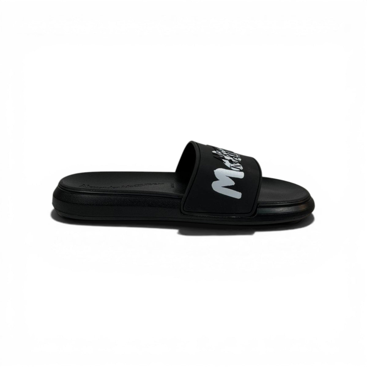 ALEXANDER MCQUEEN Luxury Black Slide Sandals – Bold Logo Statement & Premium Comfort 👟✨ - MASTERPIECE