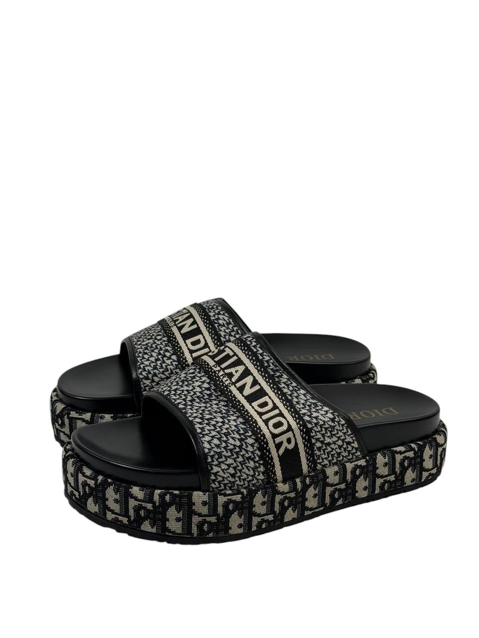 DIOR Slides – Oblique Strap Edition 🖤✨ - MASTERPIECE