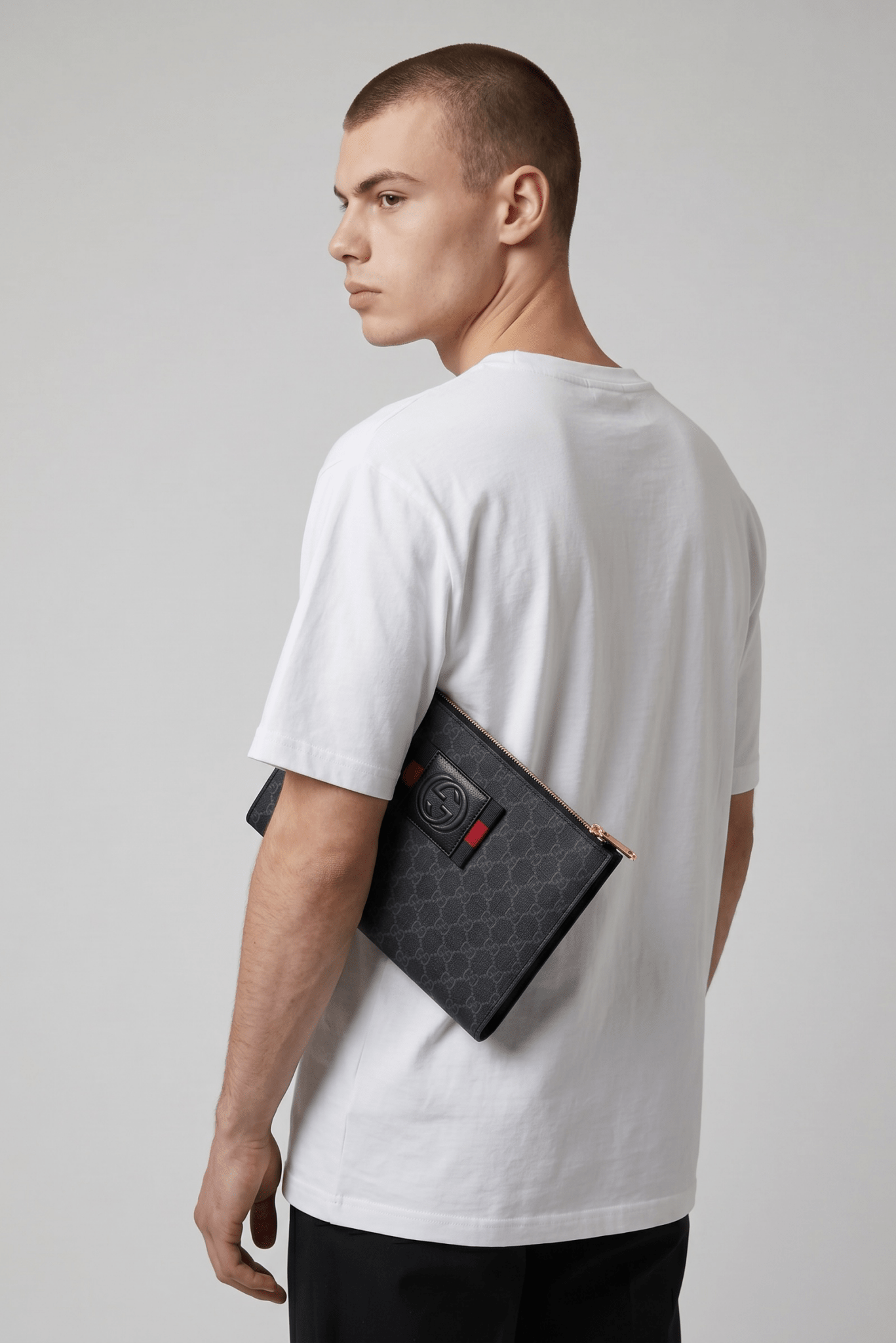 Gucci Black GG Supreme Web Logo Clutch 🖤✨🔴🔵💼🔥 - MASTERPIECE