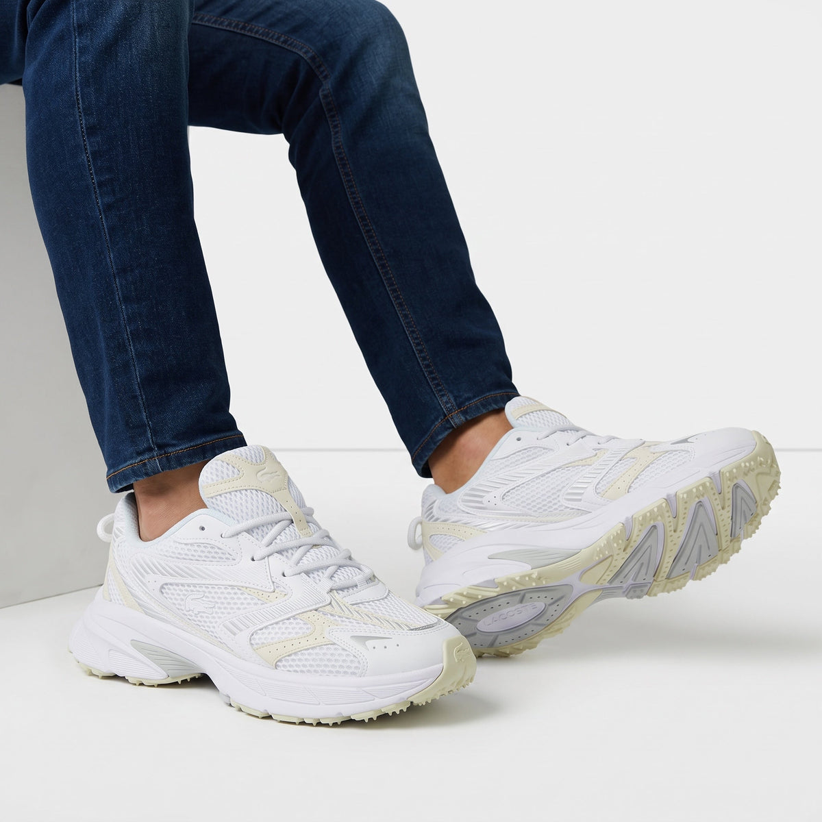Lacoste Runner – White Mesh Sneaker 🐊👟 - MASTERPIECE