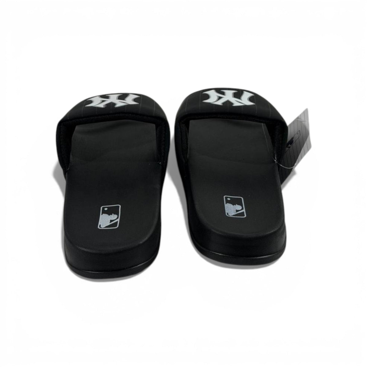 ⚾ New York Yankees Black Slides – Classic Logo Edition 🖤🤍 - MASTERPIECE