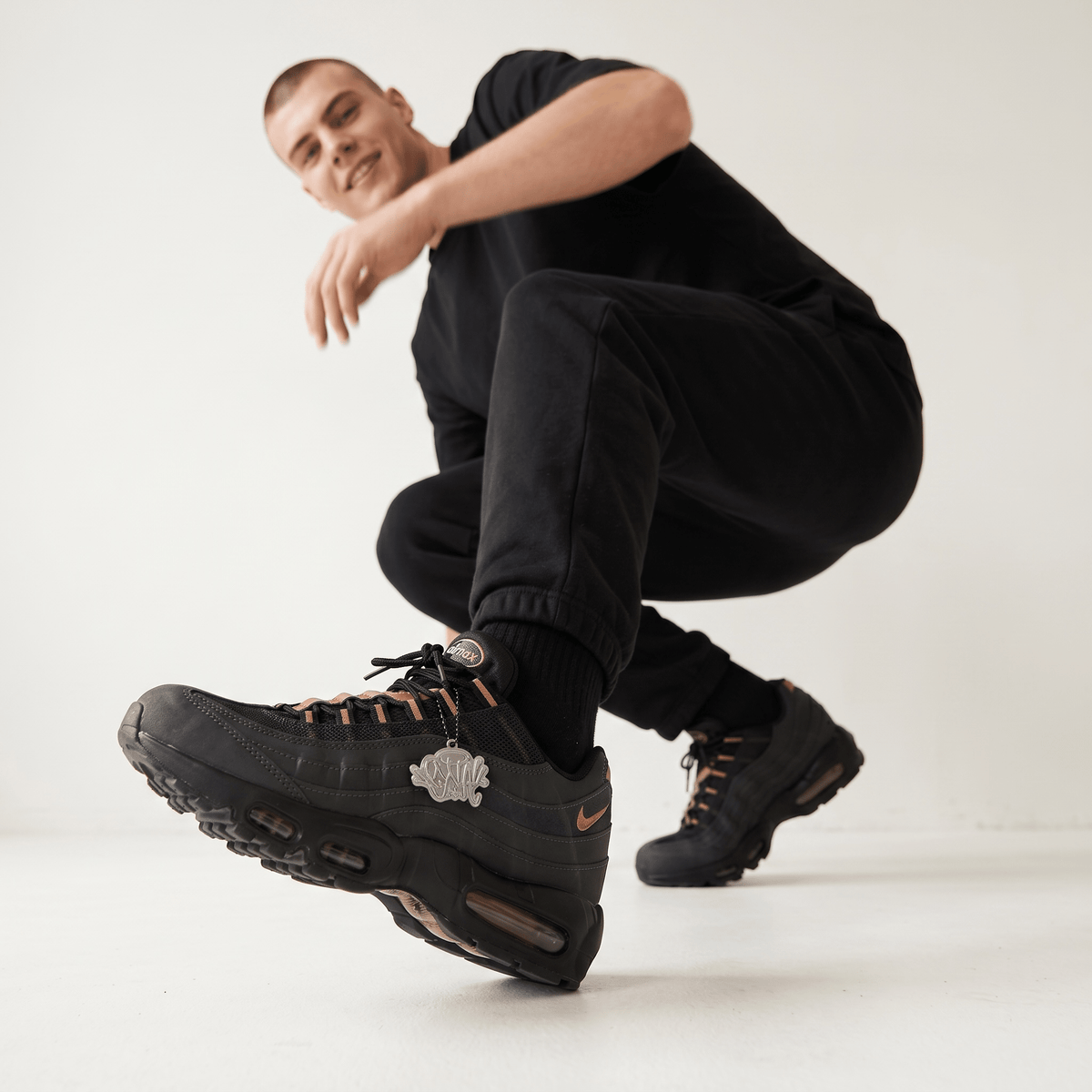 Nike Air Max 95 Black Rose Gold Luxury Streetwear Sneakers – Premium Cushioned Lifestyle Running Shoes - MASTERPIECE