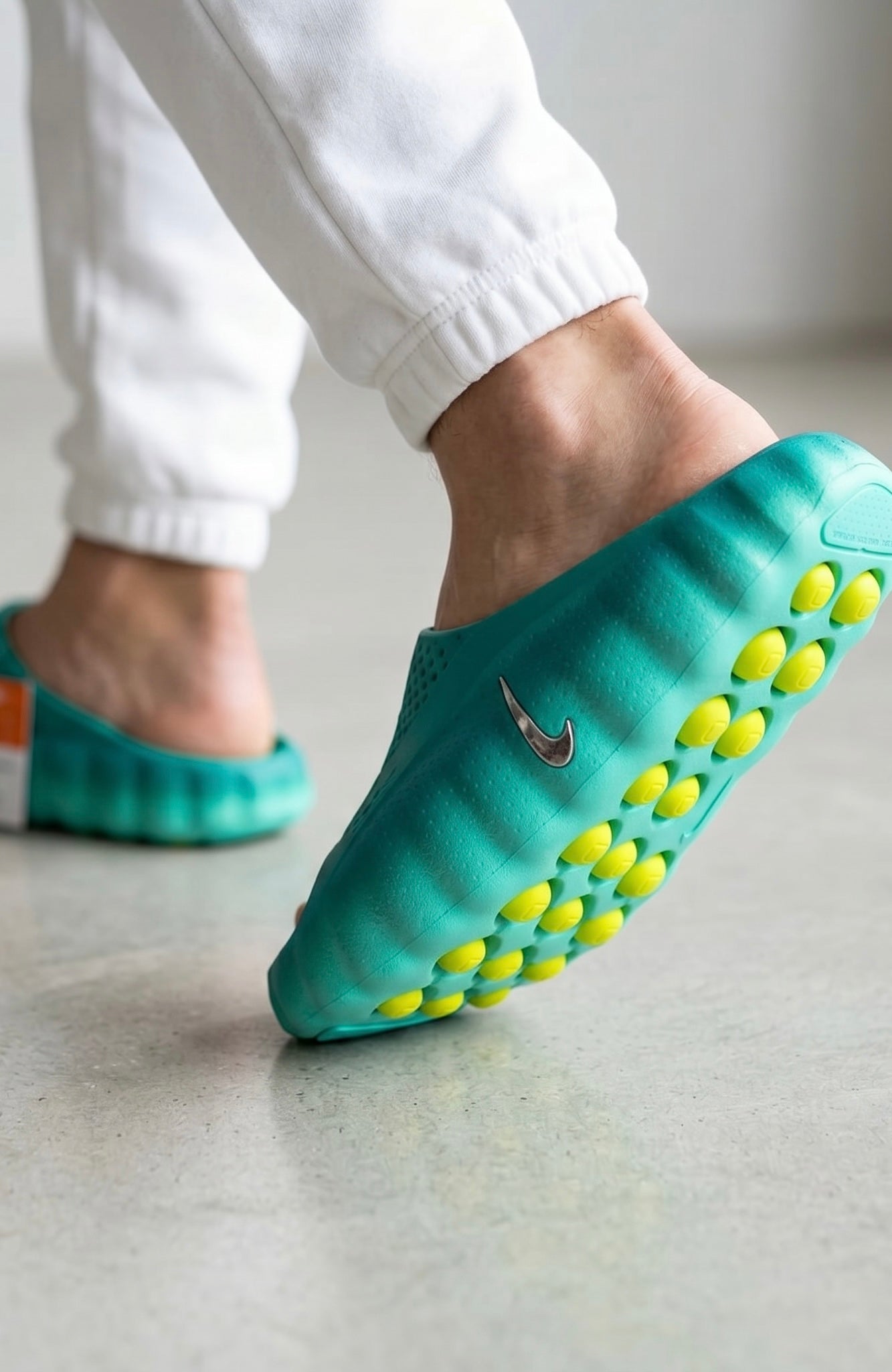👟 Nike MIND Recovery Clogs – Turquoise & Volt - MASTERPIECE