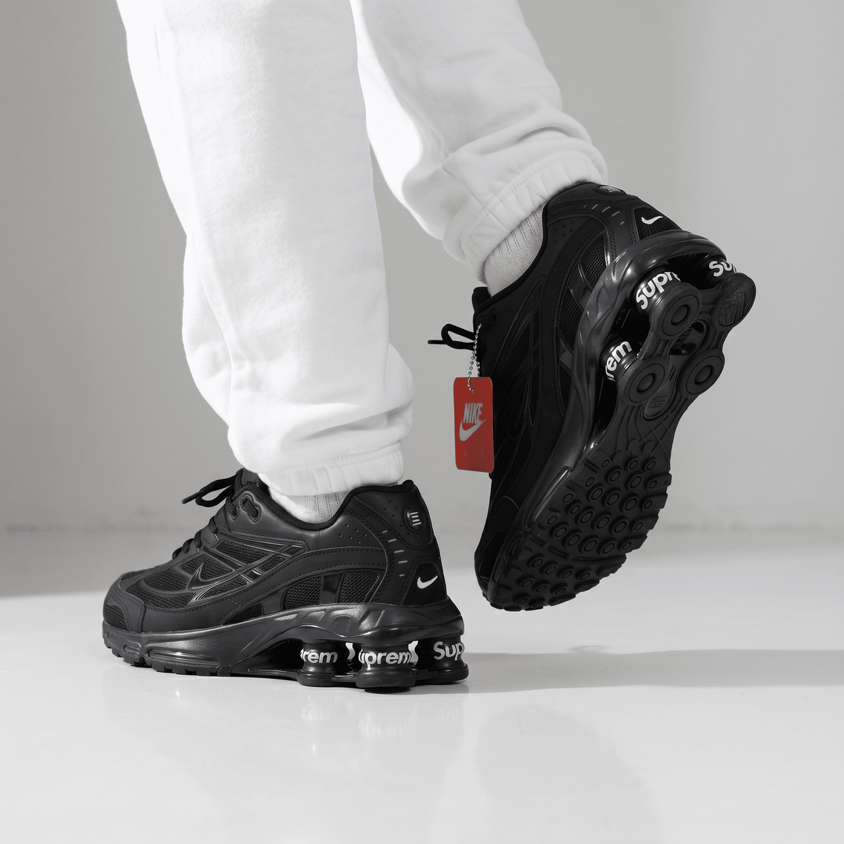 🔥👟 Nike Shox Ride 2 x Supreme Triple Black Limited Edition Sneakers – Premium Streetwear Cushion Running Shoes 🖤⚡ - MASTERPIECE