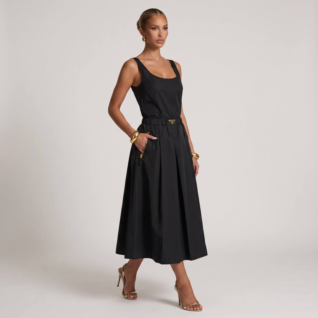 Prada Black Pleated Midi Skirt 🖤✨