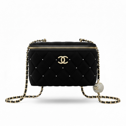 Chanel Quilted Vanity Crossbody – Black & Gold Crystal Edition ✨🖤