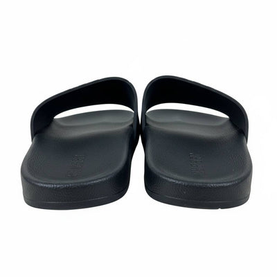 Burberry Check Slides – Black Edition 🖤✨