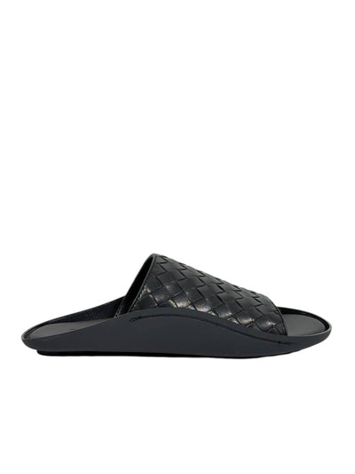 Bottega Veneta Intrecciato Slide Sandals – Black Edition 🖤✨