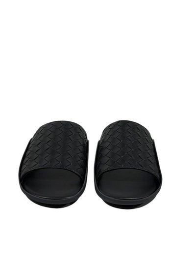Bottega Veneta Intrecciato Slide Sandals – Black Edition 🖤✨