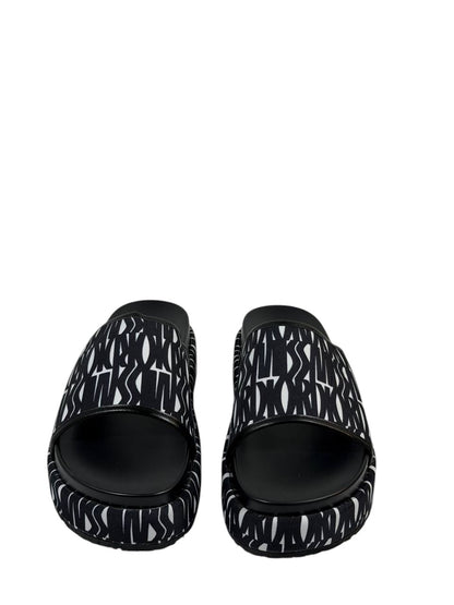 DIOR Slides – Black Monogram Edition 🖤✨