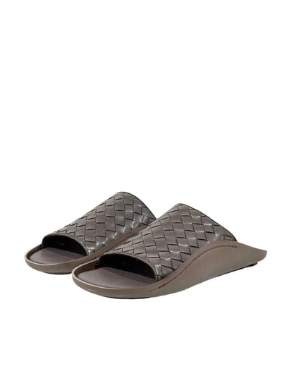 Bottega Veneta Intrecciato Slide Sandals – Brown Edition 🤎✨