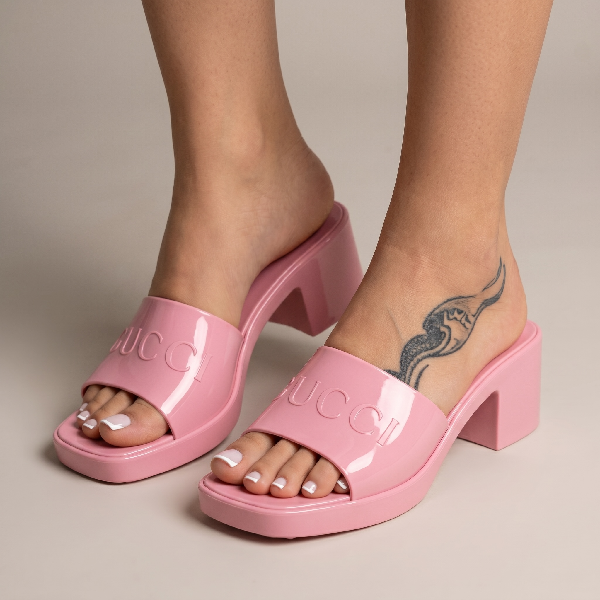 Gucci Pink Jelly Block Heel Slides 💗☀️