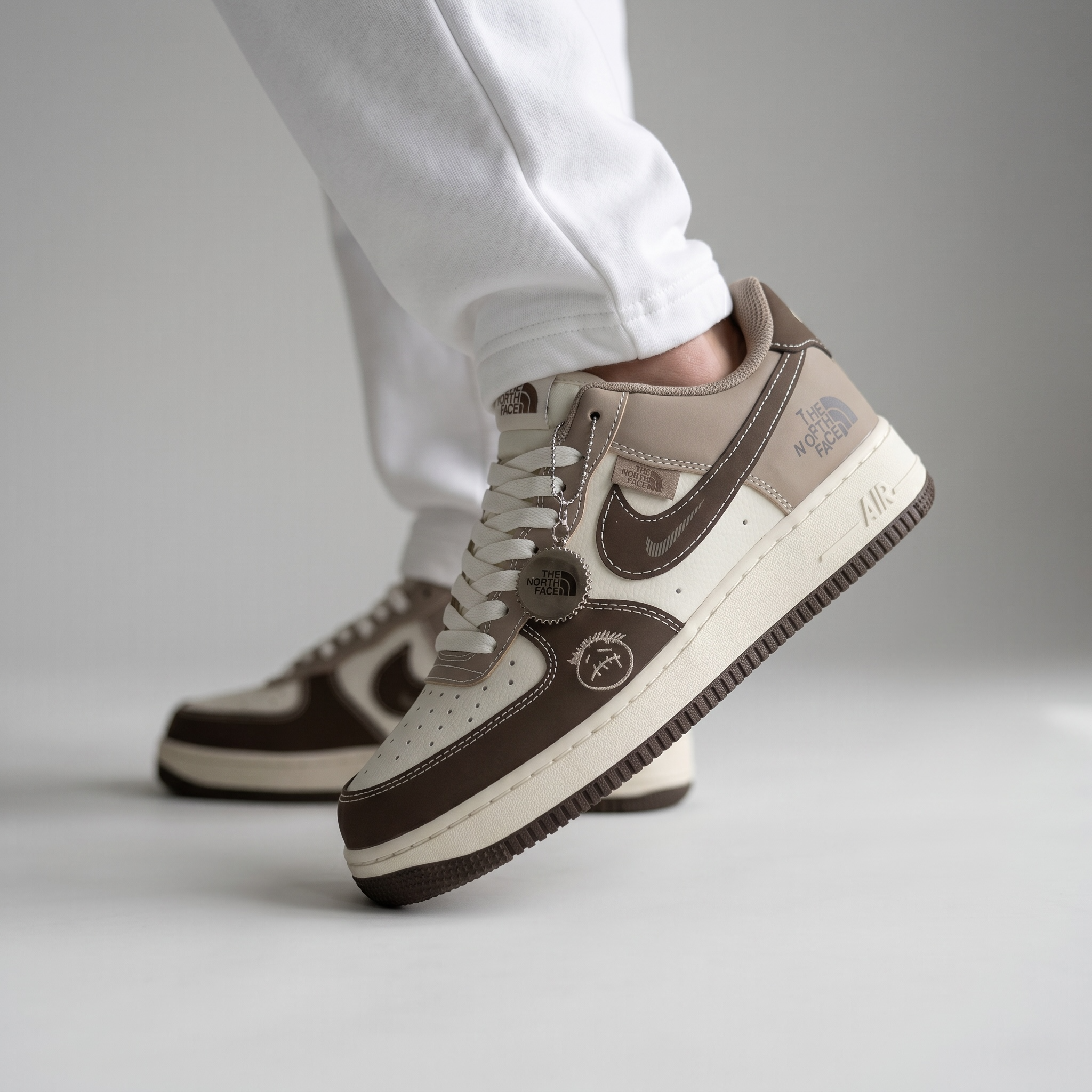 Nike Air Force 1 x Travis Scott x The North Face Brown Earth Edition 👟🤎🔥
