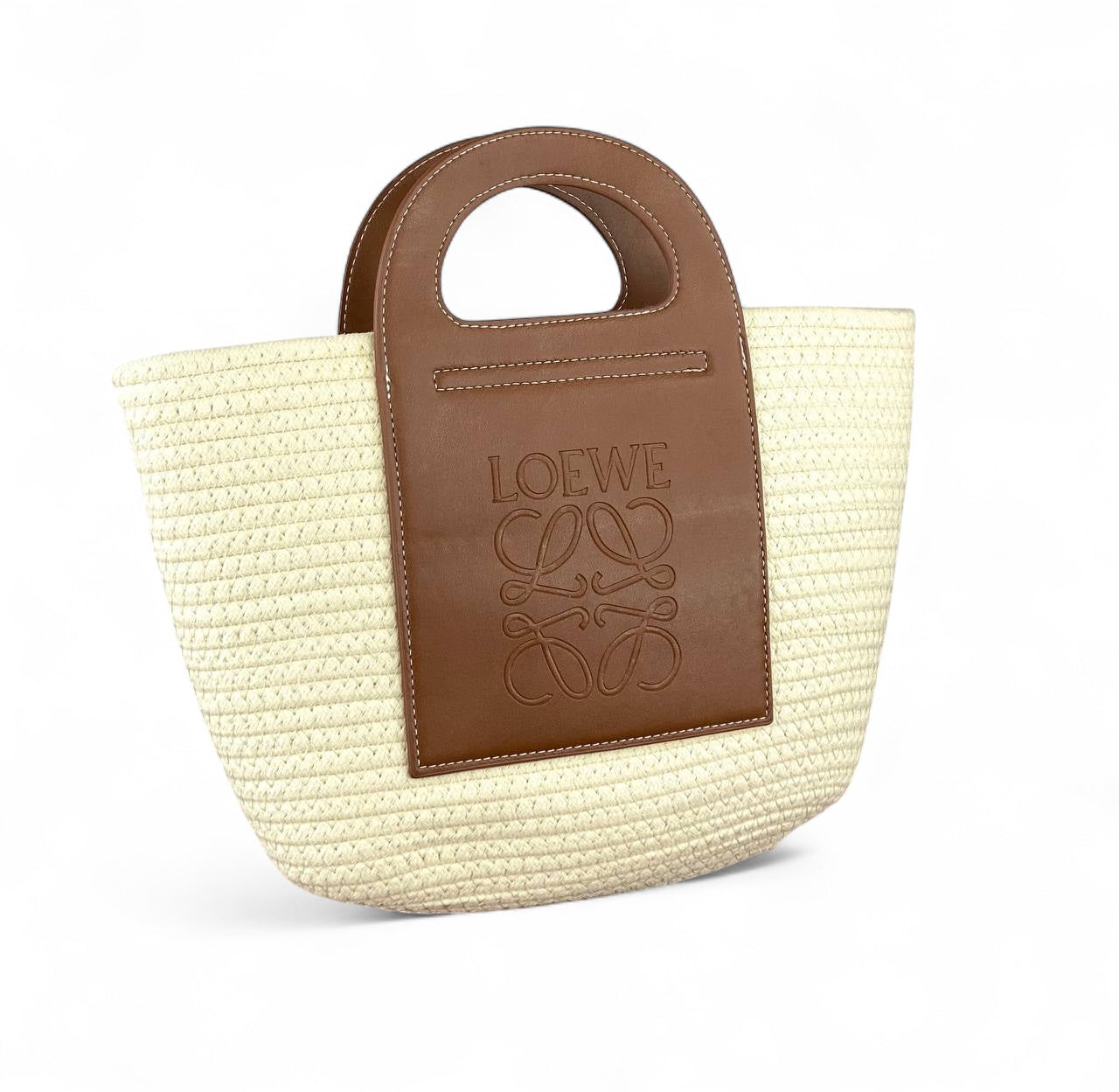 Loewe Shell Basket Tote – Sculpted Elegance Meets Artisanal Craft (25x35)