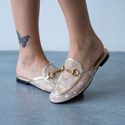 Gucci beige gold horsebit mule with monogram mesh and red branded sole