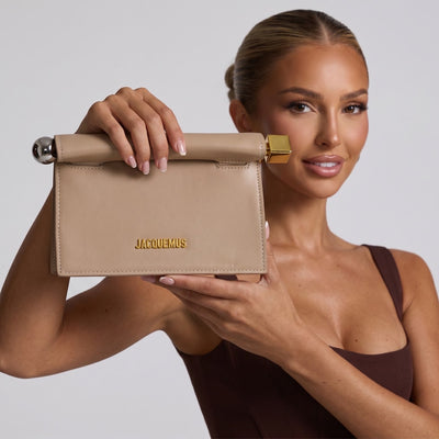 🤍 Jacquemus Le Bambis Leather Clutch – Nude Beige Edition ✨👜