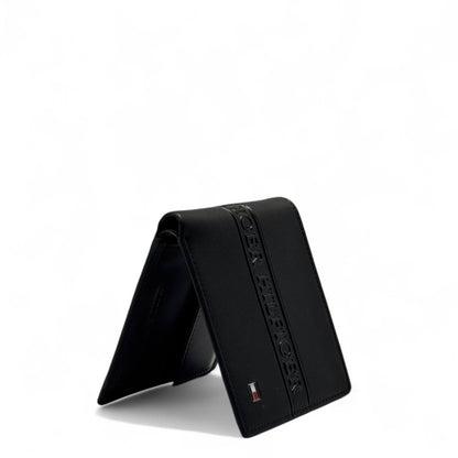 Tommy Hilfiger Black Leather Wallet – Embossed Signature Edition 🖤✨