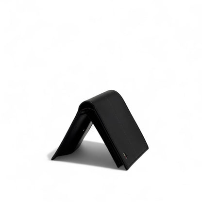 Tommy Hilfiger Classic Black Leather Wallet – EST. 1985 🖤✨