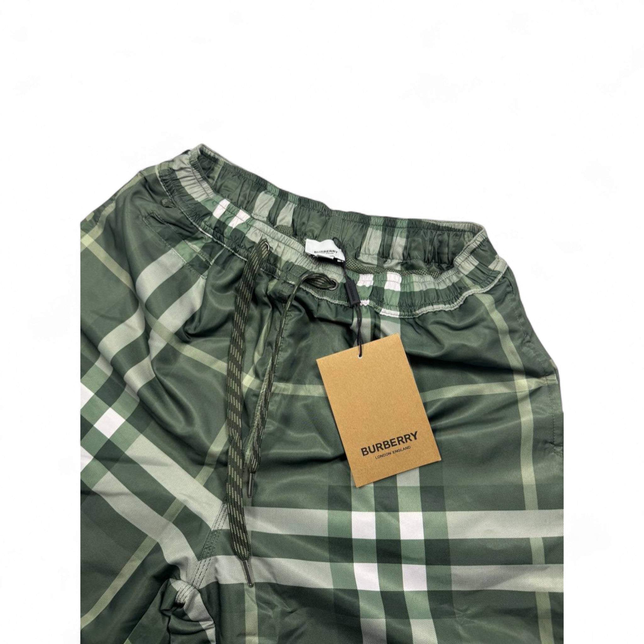Burberry Signature Checkered Swim Shorts – Luxury Edition 🩳