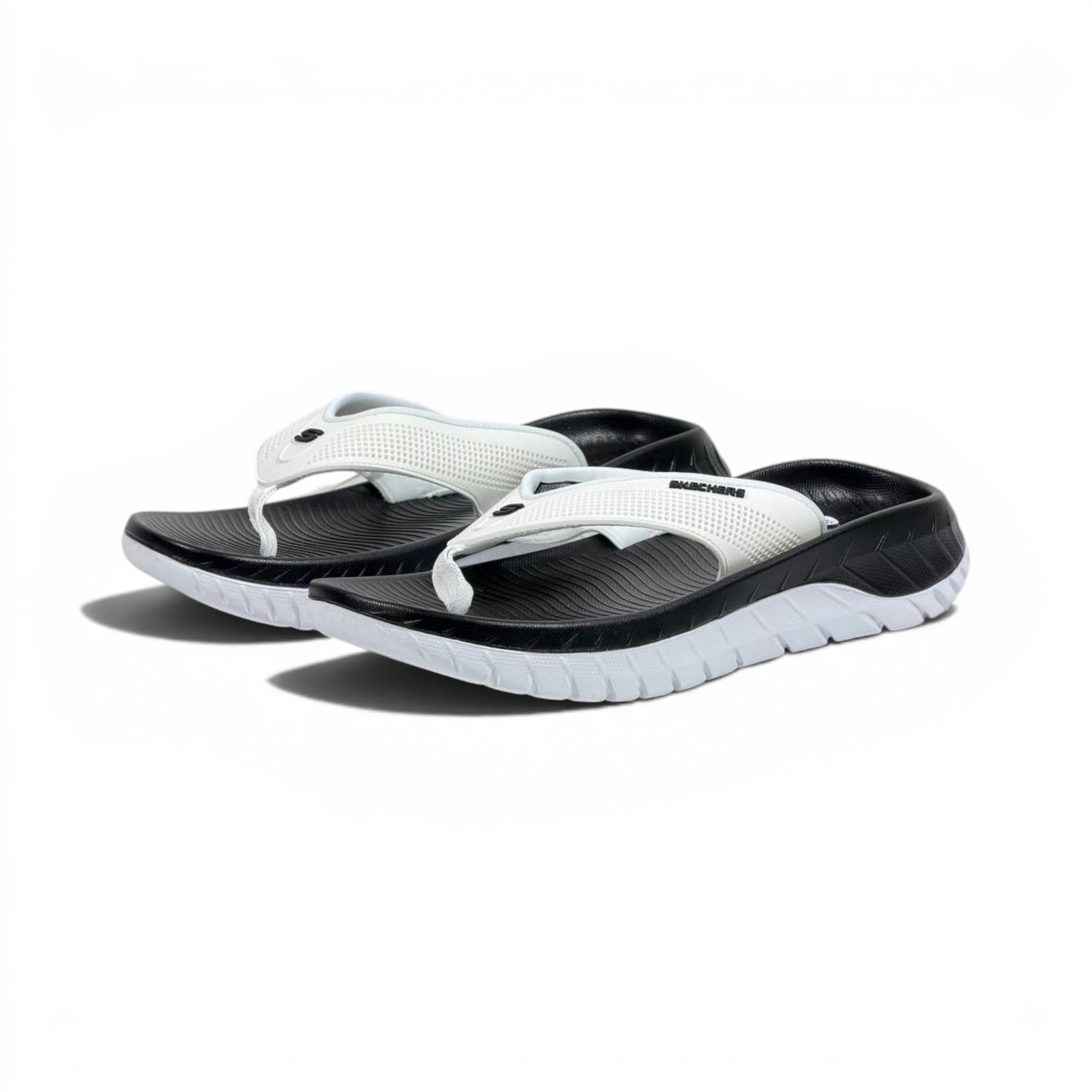 ⚫⚪ Skechers Men’s Ultra Flex Comfort Flip Flops ✨