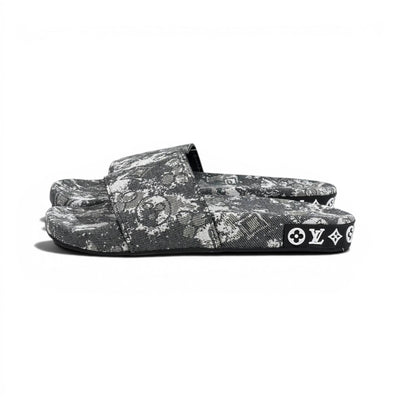 Louis Vuitton Grey Monogram Slide Sandals – Luxury Designer Casual Slippers ✨🩶