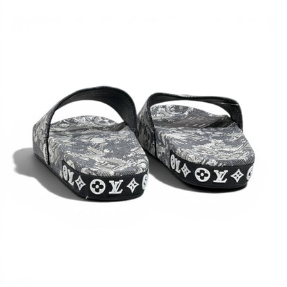 Louis Vuitton Grey Monogram Slide Sandals – Luxury Designer Casual Slippers ✨🩶