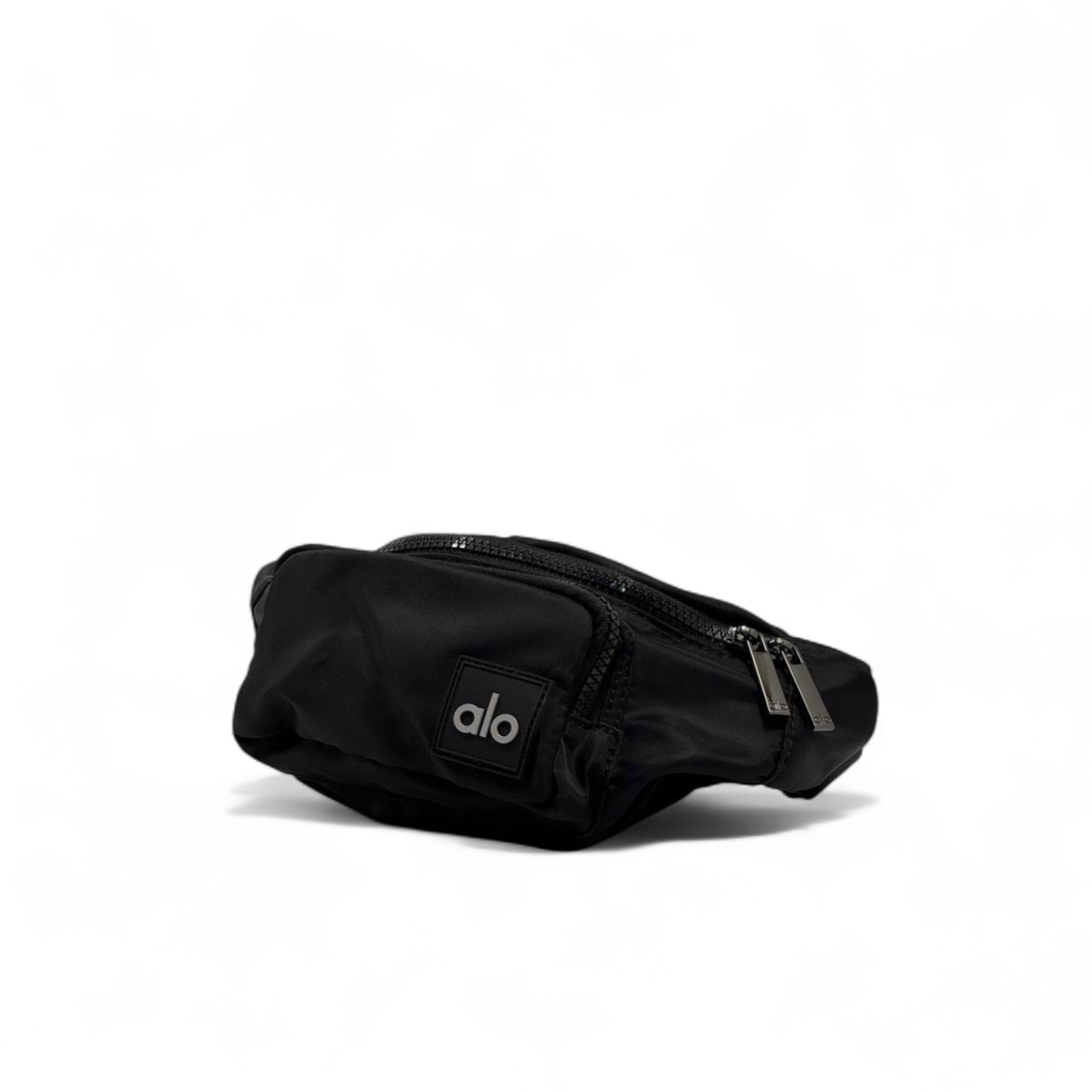Alo Black Belt Bag – Sleek Streetwear Crossbody 🖤