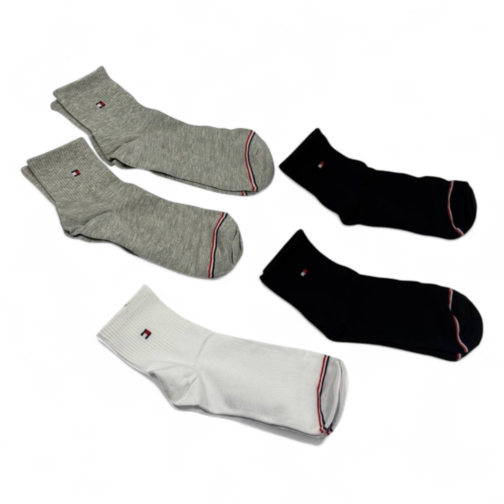 Tommy Hilfiger Premium Socks Set (5 Pairs) 🧢 – With Gift Box 🎁