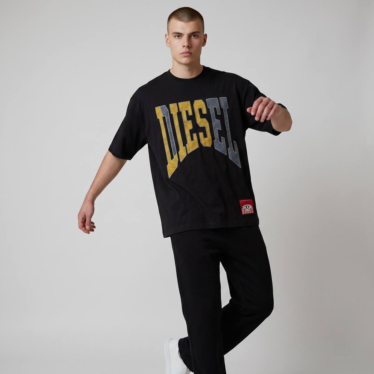 Diesel Oversized Varsity Graphic T-Shirt – Black Streetwear Edition 🔥🖤