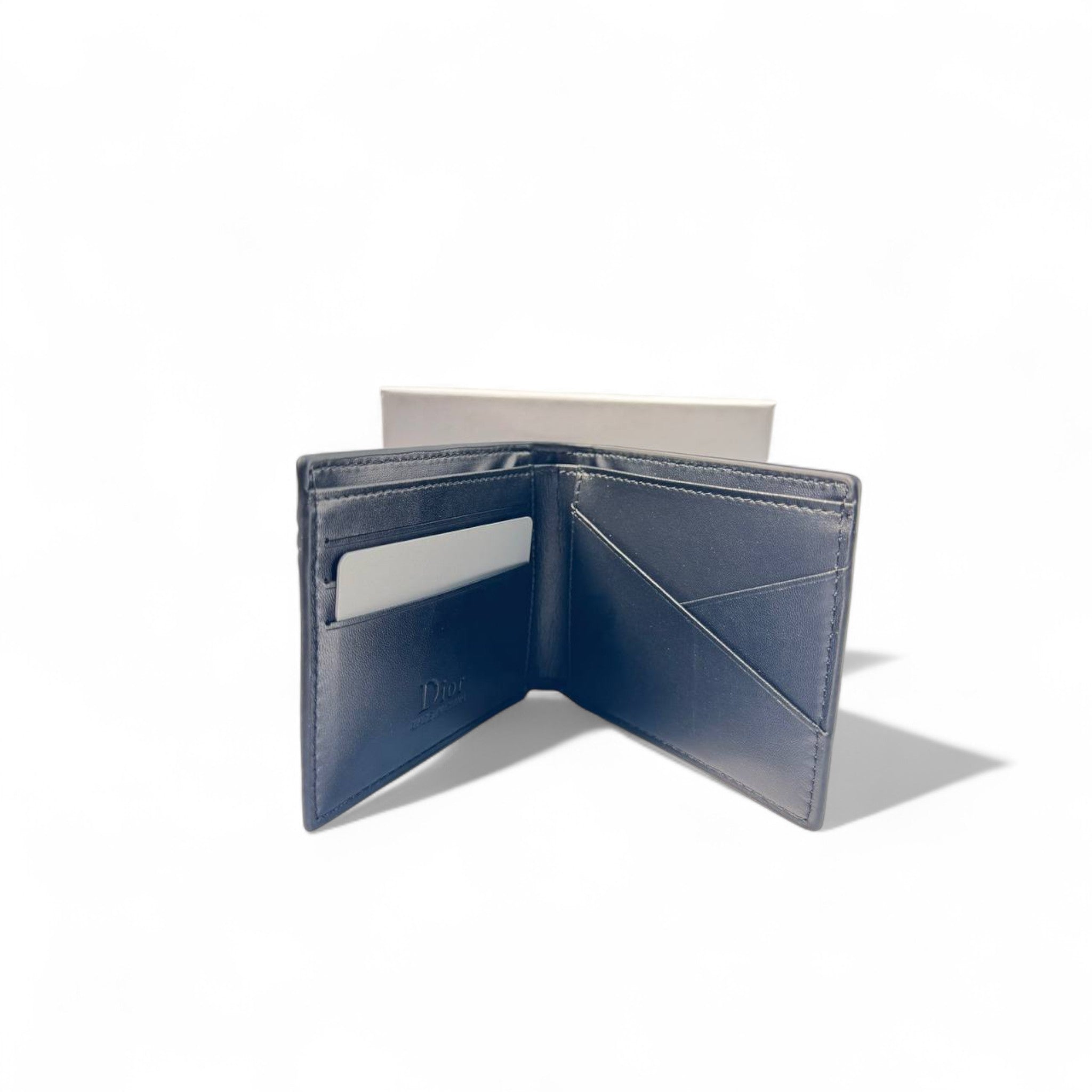 🖤 Dior Embossed Black Leather Wallet – Men’s Luxury Bifold Elegance 🖤