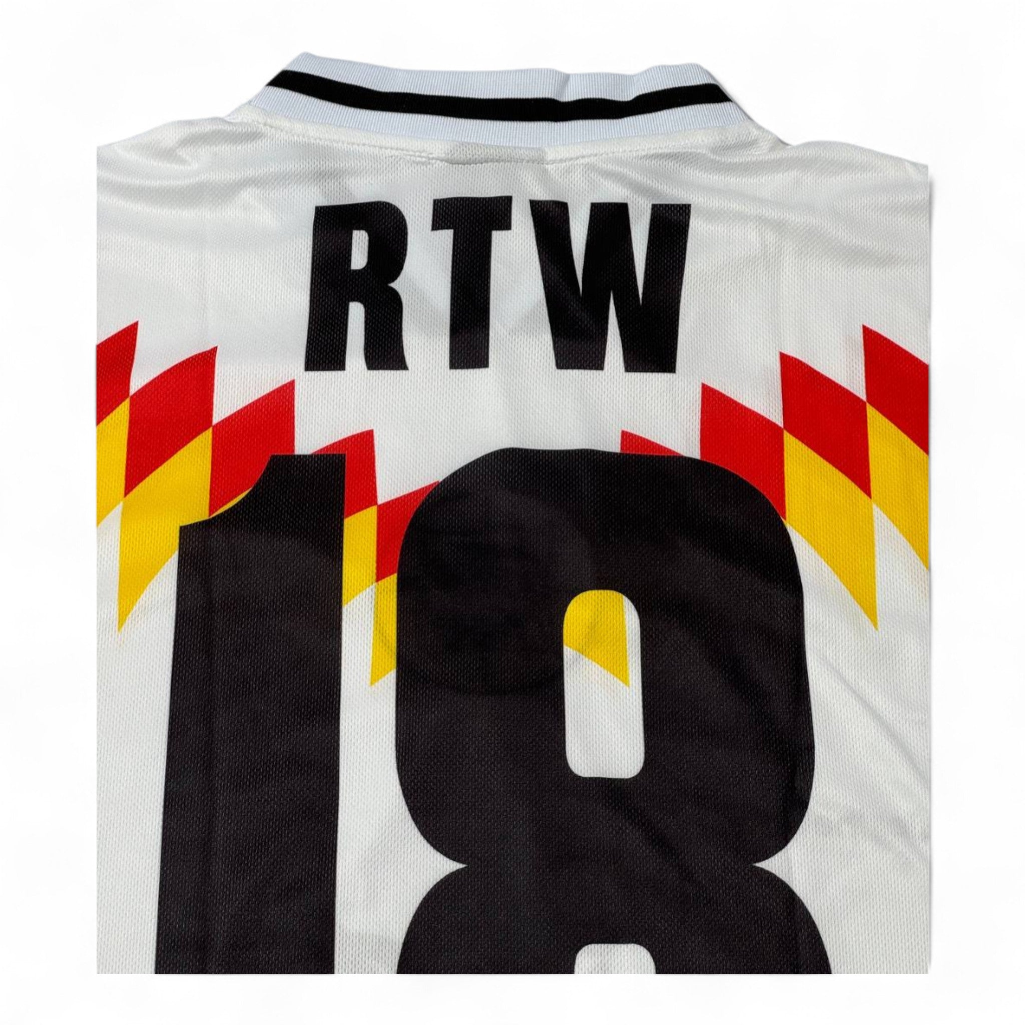 🔥 Corteiz “Rule The World” Jersey Tee – White/Red/Yellow ⚡🏀