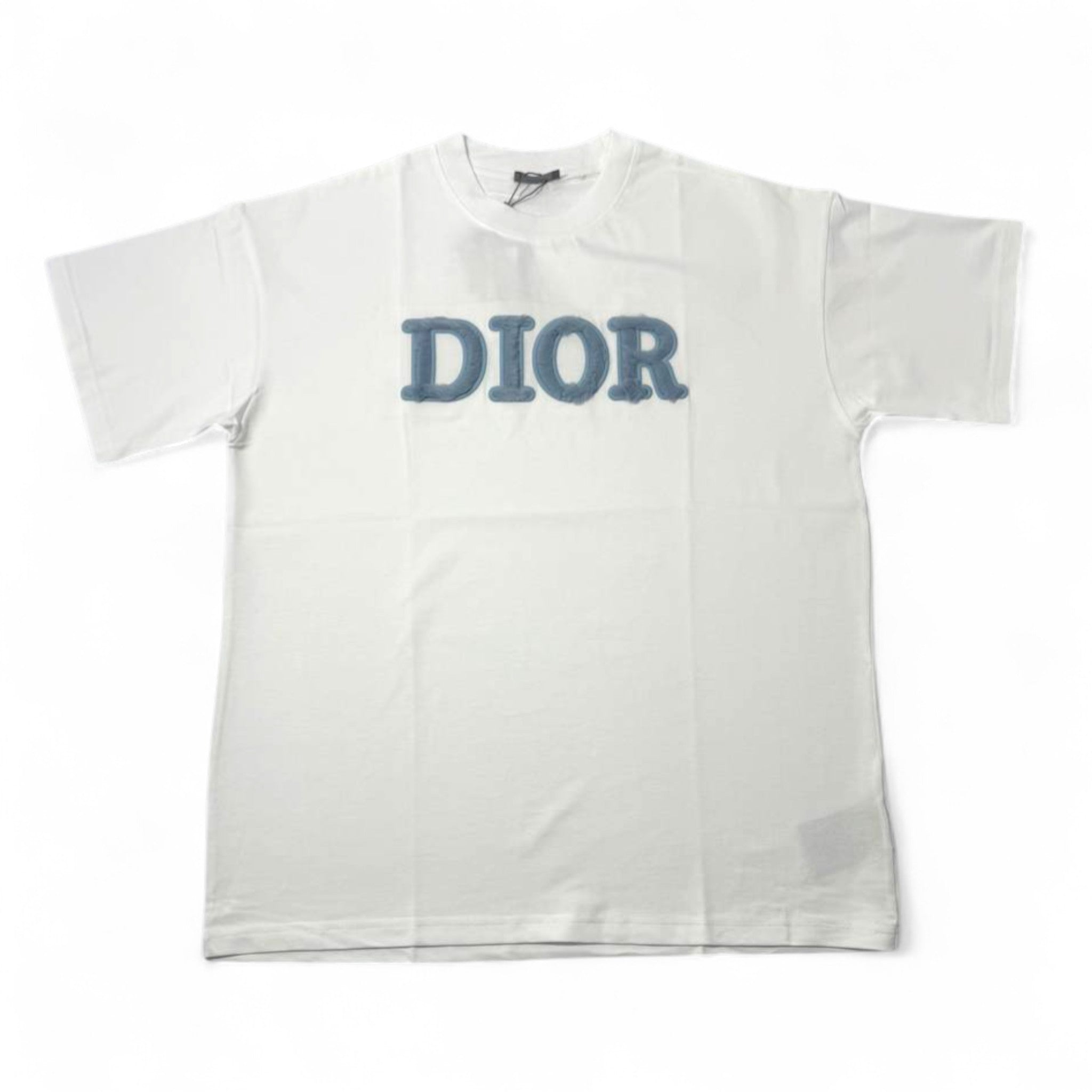 🤍 Dior Bold Logo Tee – Iconic Simplicity, Parisian Power 💙