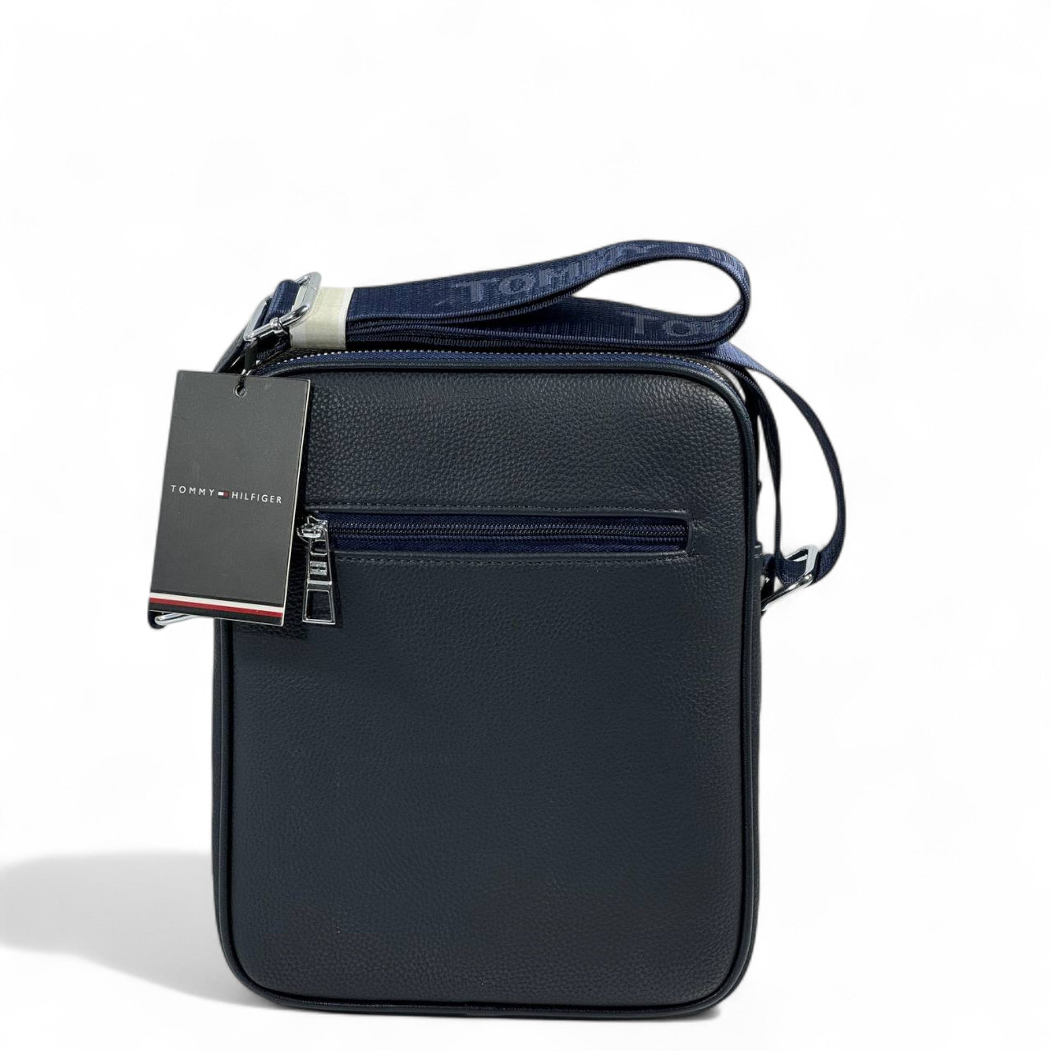 👜 Tommy Hilfiger Navy Crossbody Bag – Classic Style, Everyday Comfort
