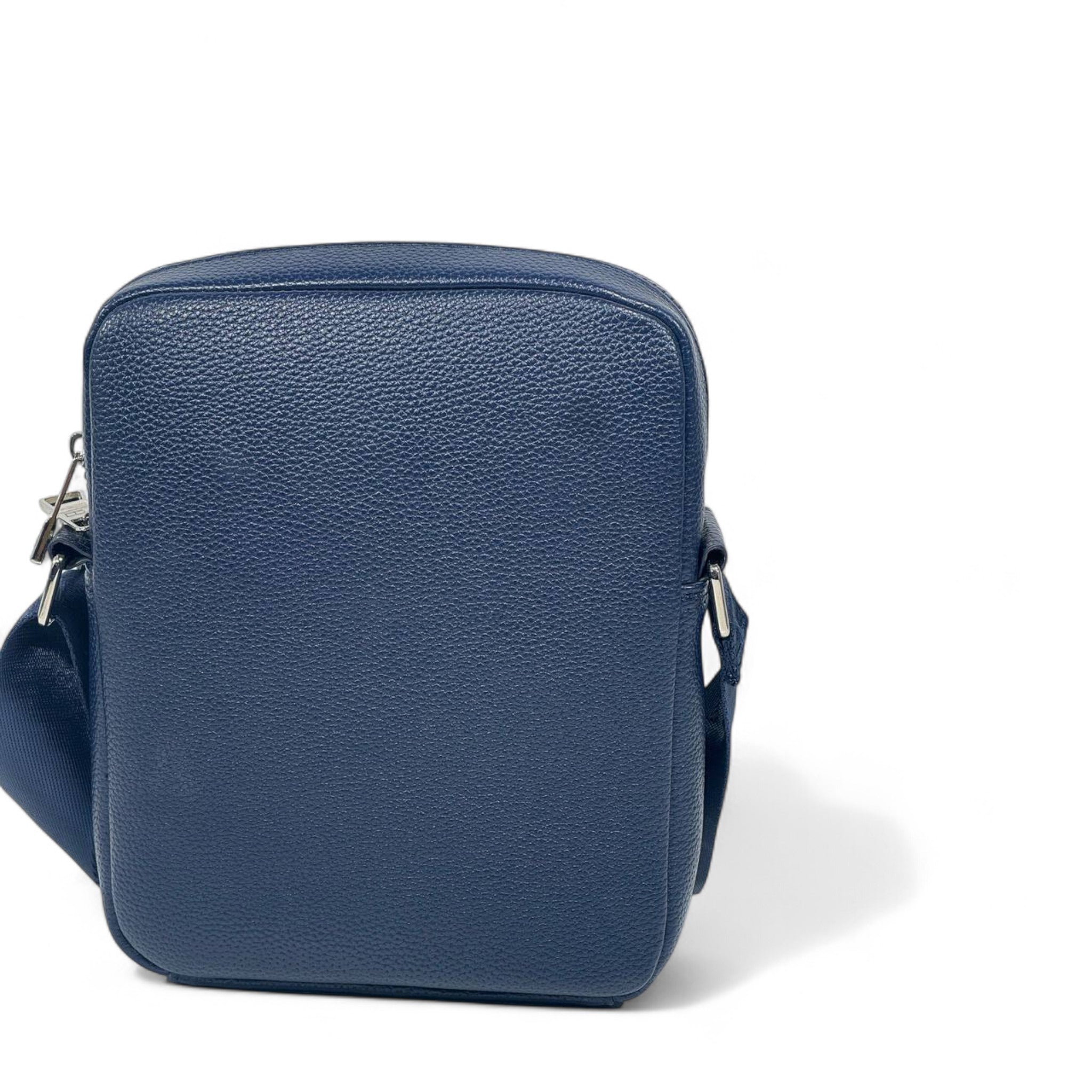 💙 Tommy Hilfiger Navy Crossbody Bag – Modern Edge, Classic Heritage