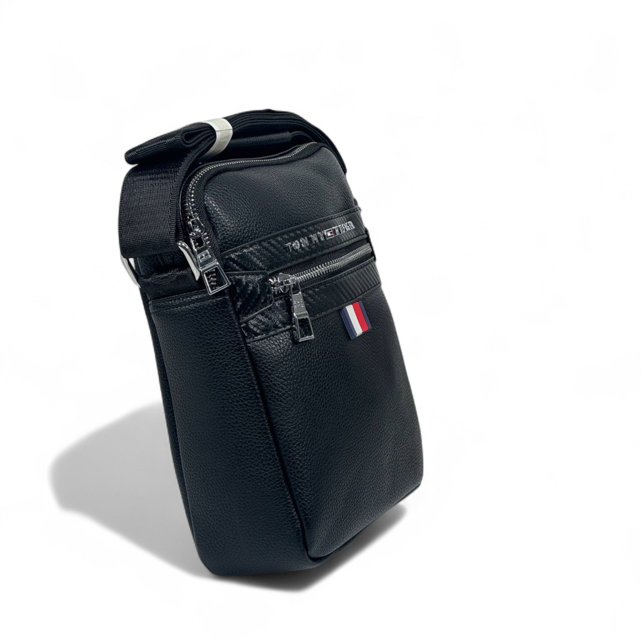 🖤 Tommy Hilfiger Black Crossbody Bag – Iconic Power, Everyday Precision