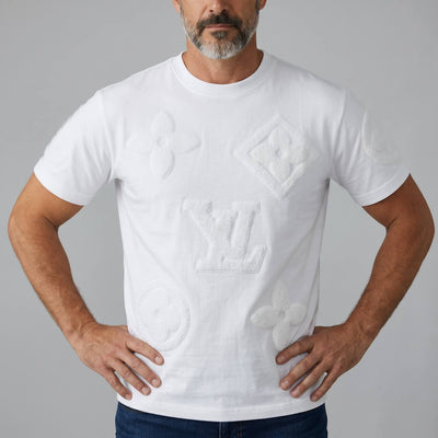 Louis Vuitton Monogram Embossed Premium T-Shirt – White Edition 🤍✨