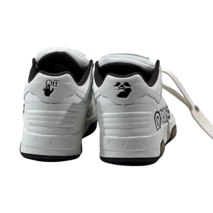 Off-White™ Graffiti Low-Top Sneakers 🤍🖤