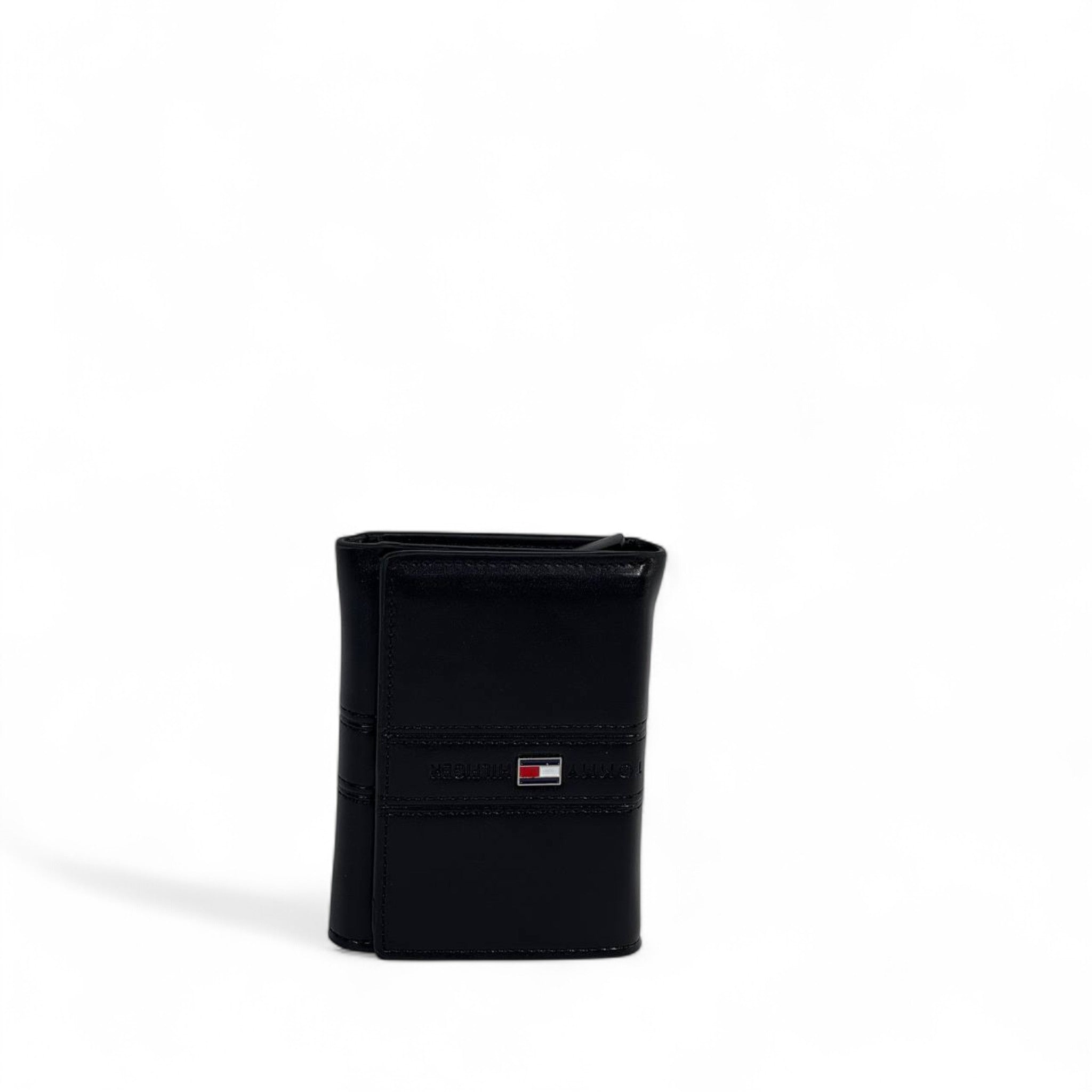 Tommy Hilfiger Black Leather Trifold Wallet – Sleek & Compact 🖤👔