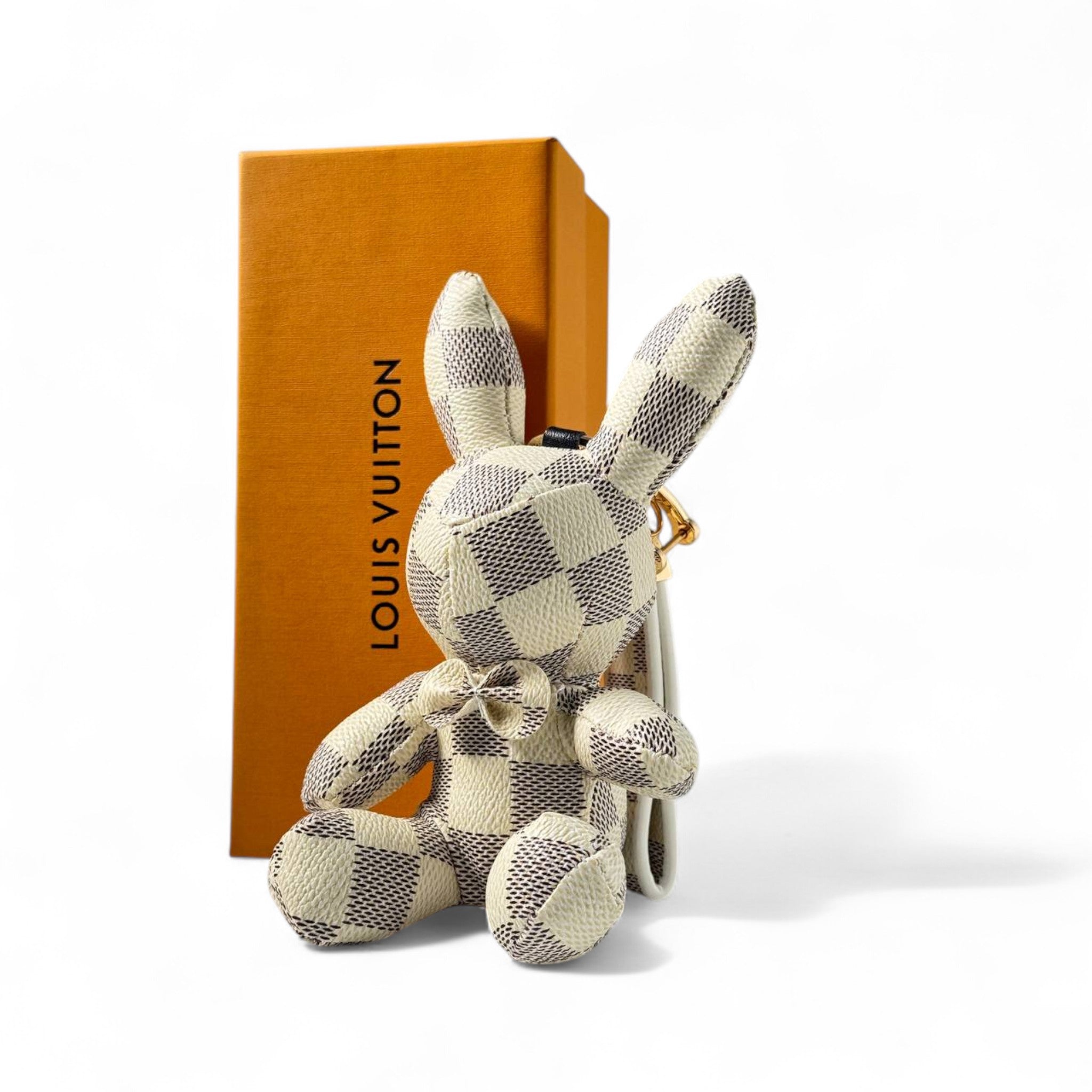 🤍 Louis Vuitton-Inspired Bunny Keychain – Damier Azur Check Plush with Gold Clasp ✨