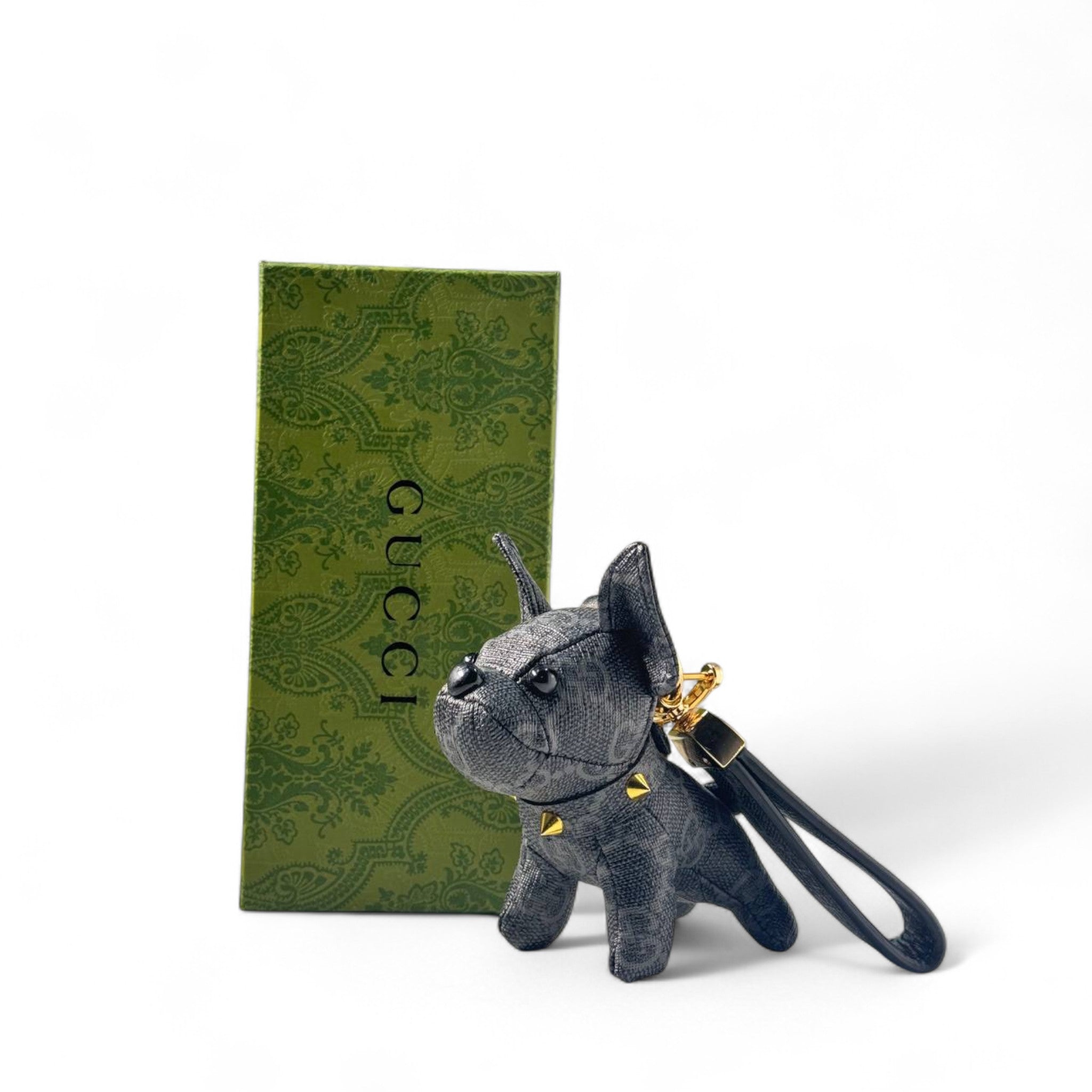 🖤 Gucci-Inspired Black Bulldog Keychain – Faux Leather Dog Charm with Gold Studs ✨