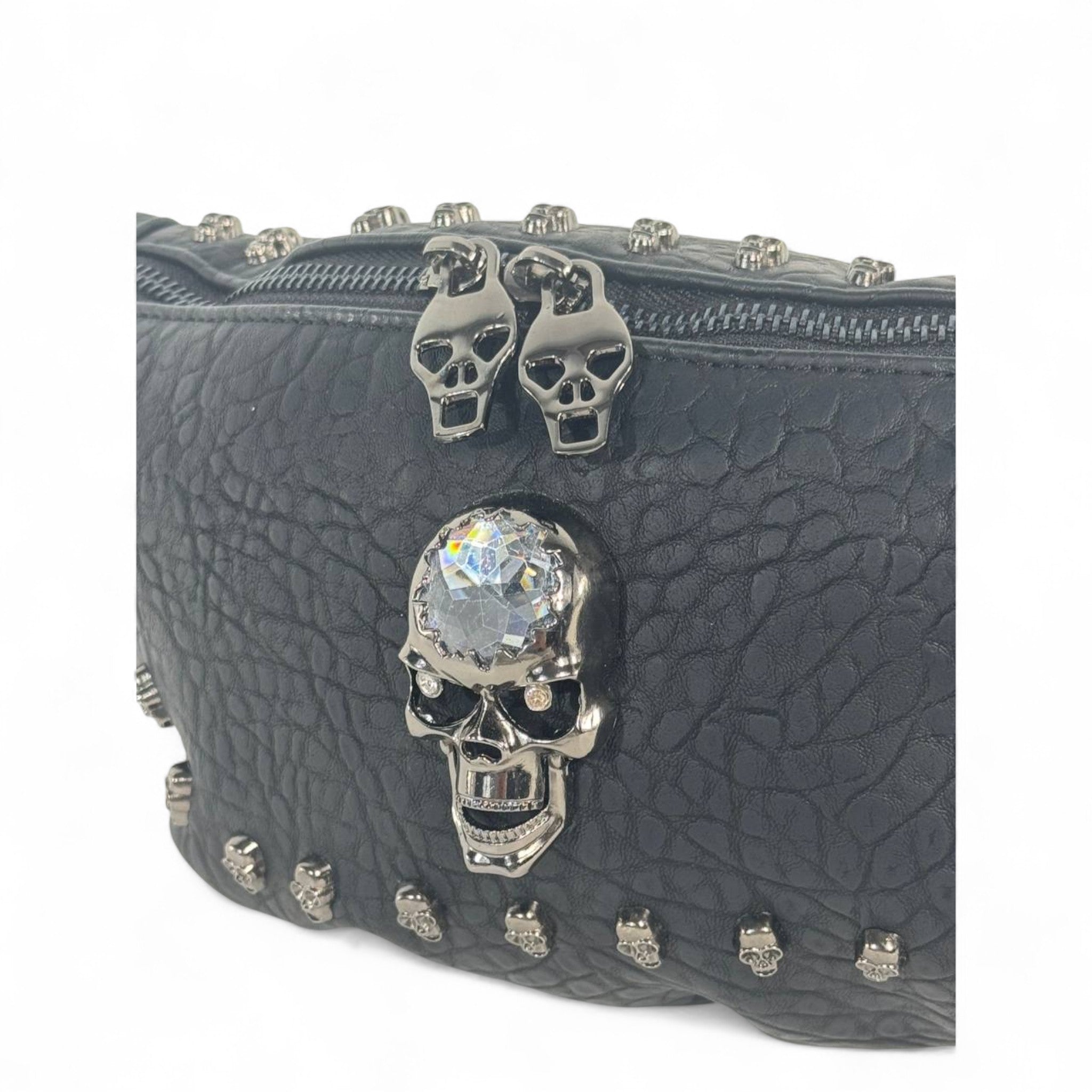 💀 Black Skull Studded Crossbody Belt Bag – Rock Rebel Edition 💀
